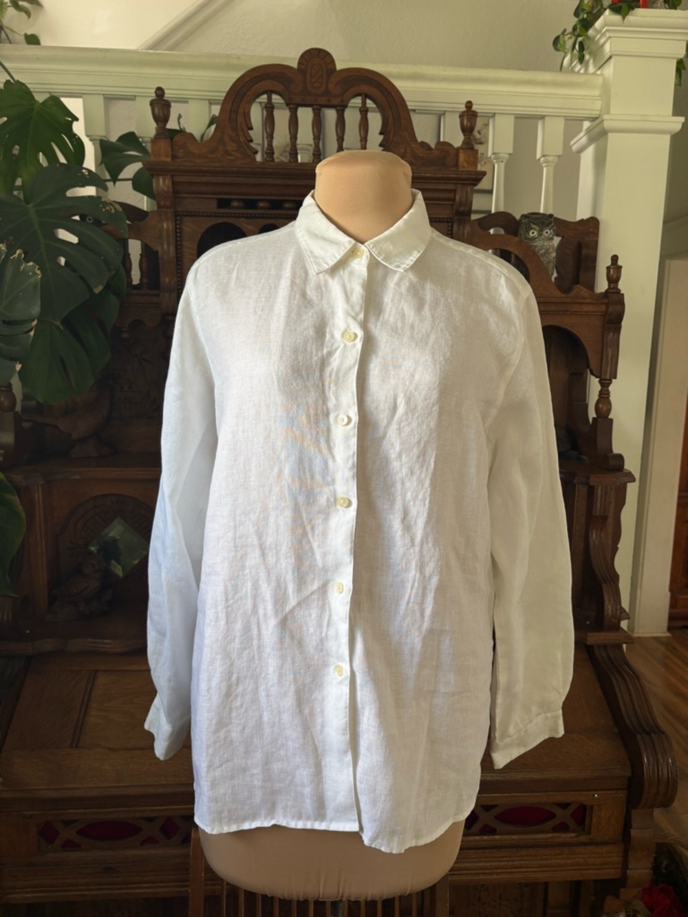 90s 100% linen Classic White Button-Up Shirt